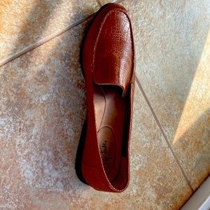 Life Stride loafers style Margot color walnut size 10m